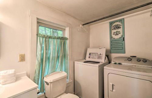 Lil Red Hen Cottage in the Boone Area with Hot Tub - Foto 14