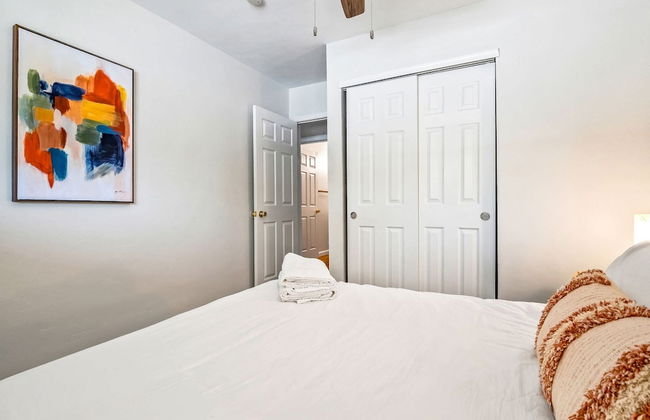 5BR Sleeps 10 Hot Tub Fire Pit Games & Walk to ASU - Foto 2