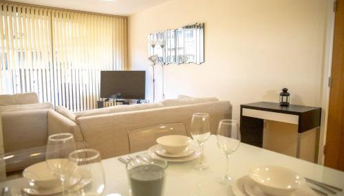 Leeds Vibrant 2 Bedroom Sleeps 4 - Foto 3