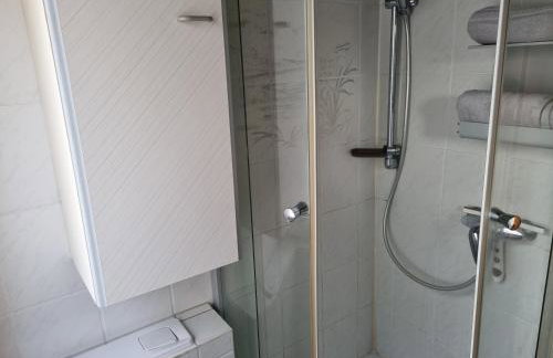 Komfortable Unterkunft mit 3 Schlafzimmern und guter Anbindung - Foto 4