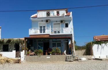 Elena Studios - Photo 14