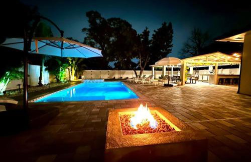 Tampa Group Retreat l Pool l Hot Tub l Outdoor Fun! - Foto 7