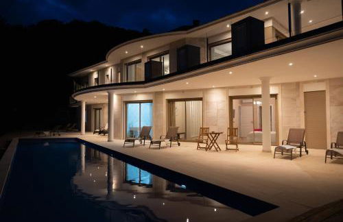 Gran Piscina Hidromasaje playa privada y sauna - Foto 3