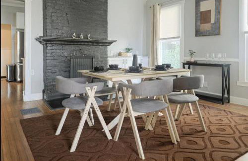 Spacious Home Downtown - Children's Hospital, Pets - Foto 6