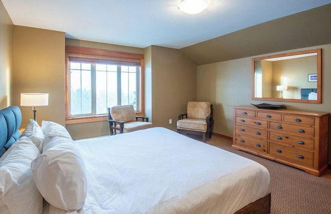 Pinnacle Ridge Chalets by Fernie Lodging - Photo 40