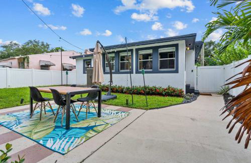 Arthaus- Fully Stocked Kitchen and Fenced Yard - Foto 51