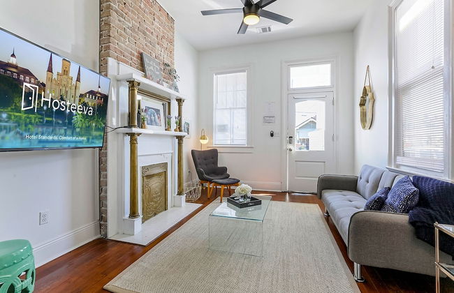 Vibrant Uptown Condos - Foto 20