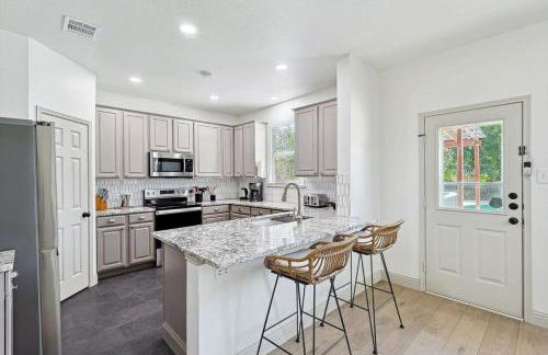 Colonial Style Retreat ft Pool Cinema jacuzzi - Foto 9