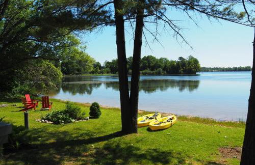 A Short's Walk - Lakefront w Spa & Kayaks! - Foto 3