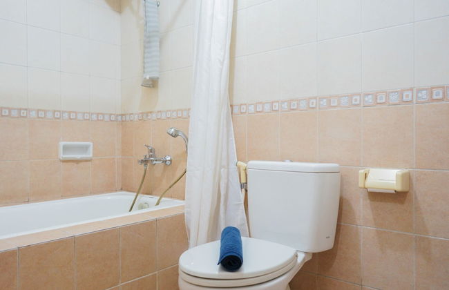 Elegant and Homey 2BR Hampton's Park Apartment - Photo 15