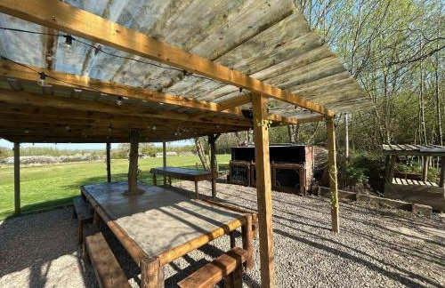 Arcadia Safari Tent in private 5 acre field - Foto 3