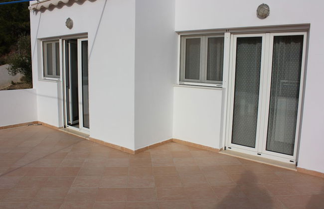 Aaron Studios Apartments - Photo 44