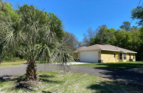 Sundance' Acres Peaceful and Private New House with Hot Tub and Fire Pit - Photo 50