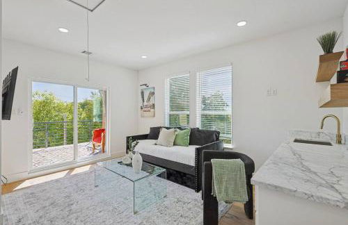 Upscale Group Getaway Sleeps 25 Downtown Dallas - Foto 20