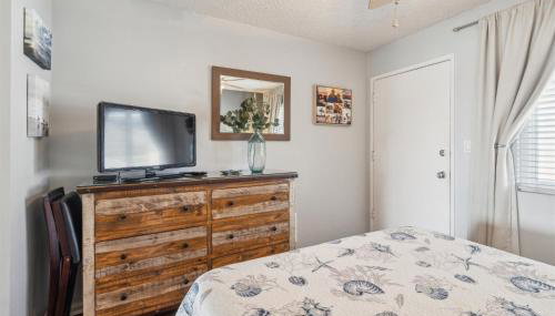 Beautiful 1 Bed Beach Balcony Condo #207 - Foto 2