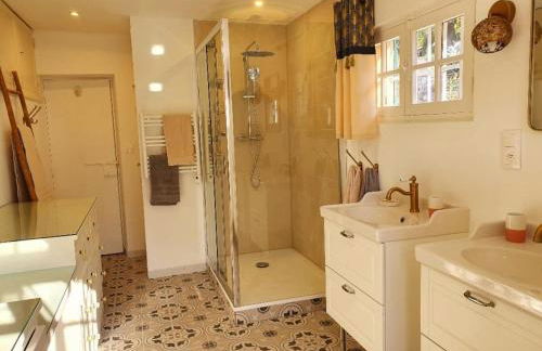 Apartment Picasso in large park with heated pool - Foto 20