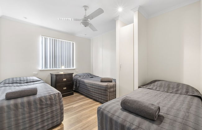 Central Caravan Park - Photo 9