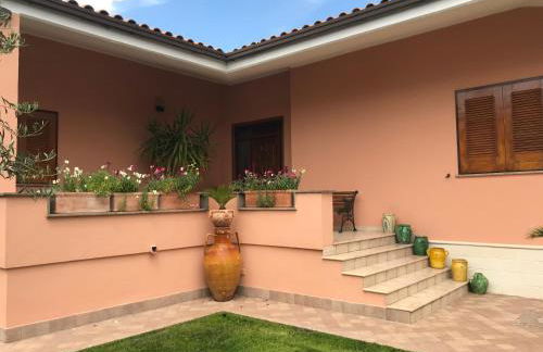 VILLA NEVADA Esclusiva con PISCINA Privata, Il Tuo Angolo di Pace a 5 Minuti dal MARE e 20 Minuti da ROMA - Photo 15