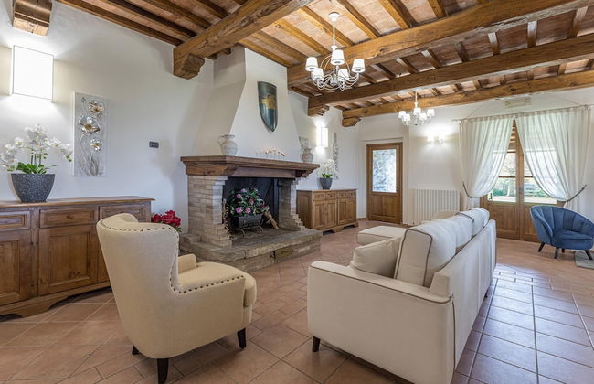 Tenuta Montiepoli 12 3 Emma Villas - Photo 4