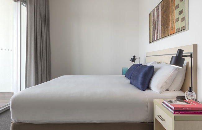 Oaks Brisbane Casino Tower Suites - Photo 6