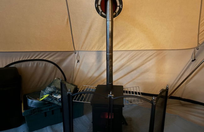 Cozy Hot Tent With Log Burner & Hot Tub Left Tent - Foto 9