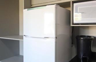 Lou Suítes - 8 - com sacada e vista da cidade - Foto 17