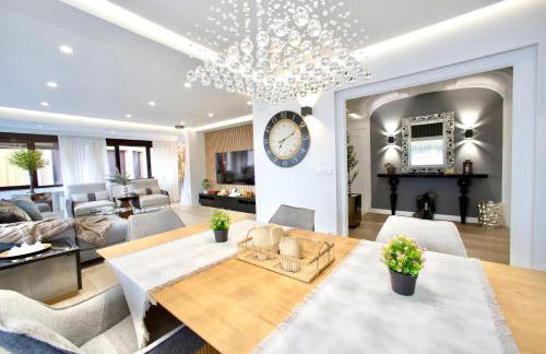 Cathedral Boutique by Lugo Collection - Foto 12