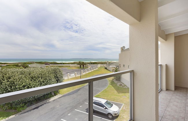 Big Bay Beach Club 22 by HostAgents - Photo 14