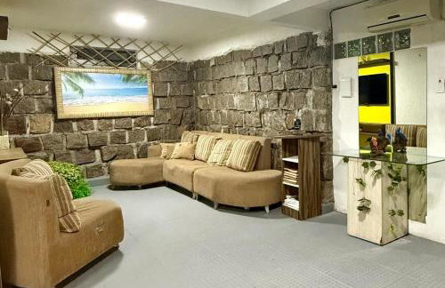 Apto surfe perto de tudo, mercado, barzinhos, farmácia, shopping - Foto 1