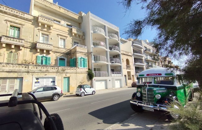 Blue Harbour – Seafront Self-Catering Holiday Penthouse – St Paul’s Bay - Foto 19