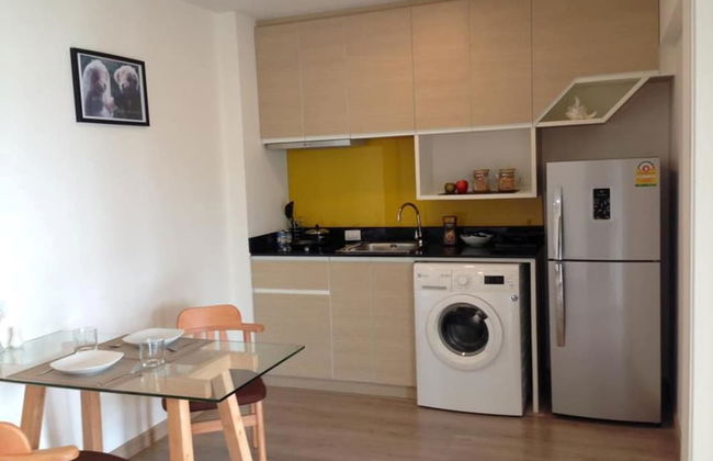 Sonrisa Sriracha - Photo 27