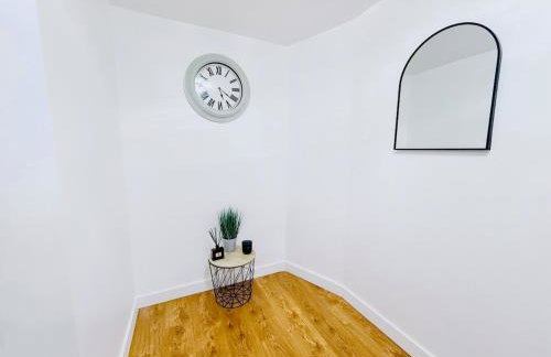 Chic Studio, Free parking, Sleeps 2 - Foto 13