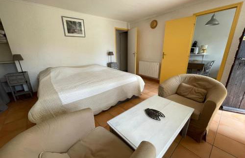 Gîte Lavande vue Luberon 33 hectares piscine Spa Sauna au cœur de Provence - Foto 16