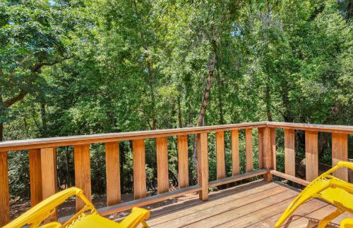 Serene Retreat with Hot Tub - Fire Pit - Deck - Foto 36