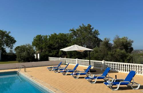 BnB Homes Luxurious Villa Stardust with Swimming pool & BBQ for Family Fun - Foto 80
