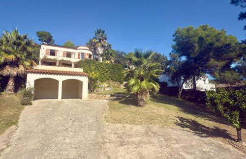 Beautiful Spacious Villa with Mountain View and Private Pool - Foto 26