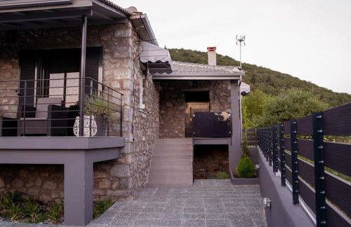 Triantos Guesthome Suite - Photo 27