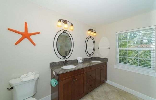 Footprints in the Sand managed by Beach Retreats - Photo 14