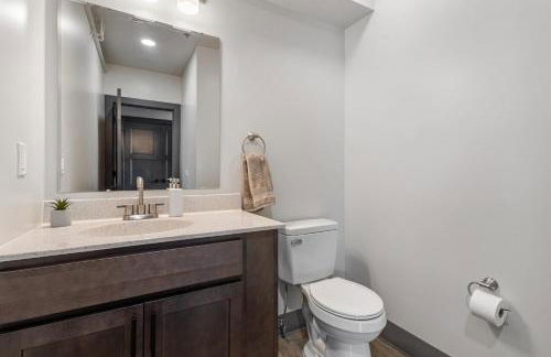 NEW 1BR Luxury Condo Private Balcony 303 - Foto 9