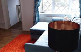 Tudor Style Maisonette - Photo 2