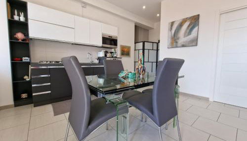 Luxury Seaview Apartment with Lift & Parking in Salerno City Center - Maison Dorotea - Photo 5