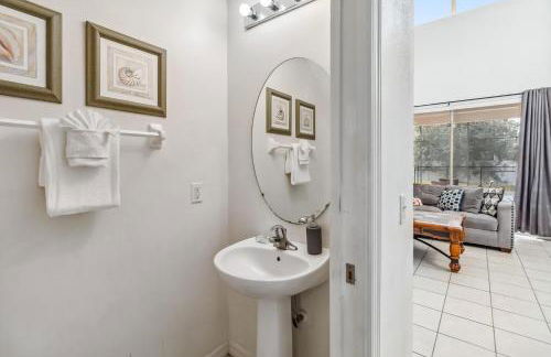 765 Beautiful Vacation Home With Private Pool, And Much More!! - Foto 10