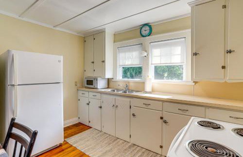 Walk to Private Beach Lake Erie Retreat with Yard! - Photo 9