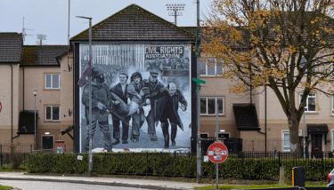 2BR City Centre Apartment By Travel Lets Short Term Rental Agency Derry With Free WiFi - Foto 3