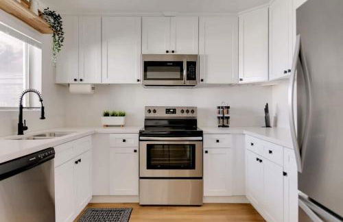 Sophisticated Long Beach Suite with Patio Dining and Parking NRP21-00185 - Foto 3