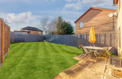 Keaton House - Close to City Centre - Free Parking, Spacious Garden, Fast Wifi and Smart TV by Yoko Property - Foto 20