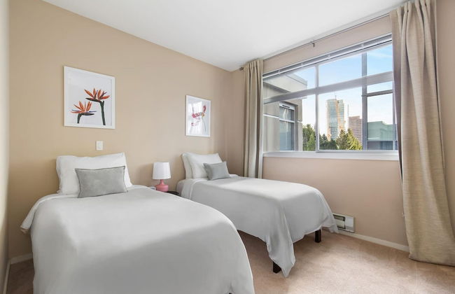 Bellevue Modern 2BD 2BA Apartment - Foto 14