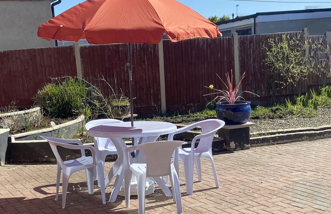 Quiet Secluded two Bedroom Bungalow With Parking - Foto 21