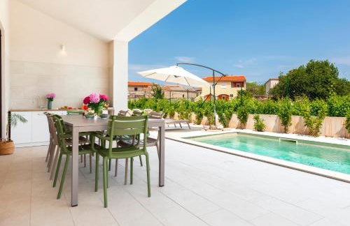 Echo villa, Istra, pool/jacuzzi, BBQ, pet friendly - Foto 9