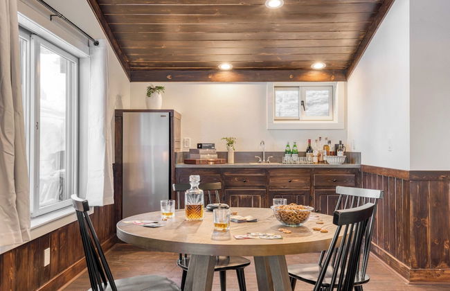 Explorer by Avantstay Close to Slopes! Game Room, Guest Suite, Hot Tub - Photo 30